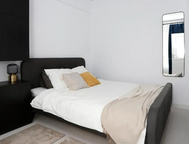 920 * 布加勒斯特